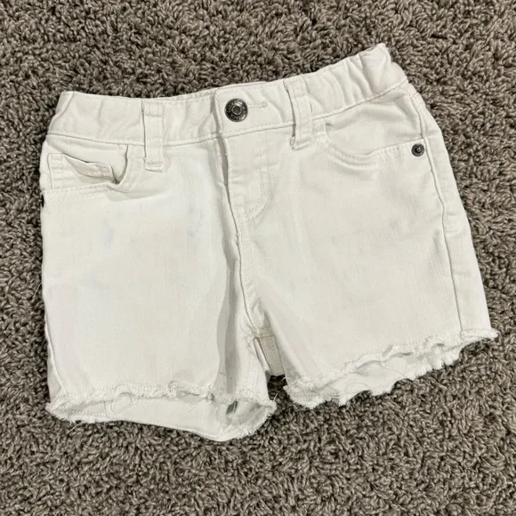 Bundle of 3 pairs of girls Cat & Jack shorts, size 6 - Picture 8 of 11